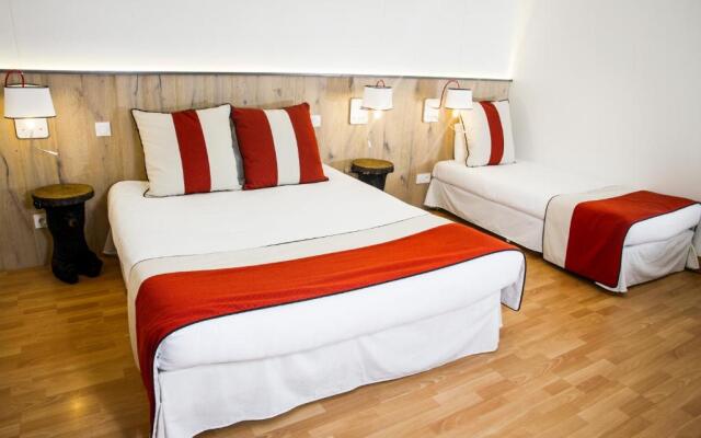 Hotel Mir