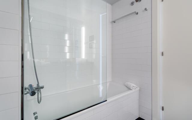 1 BR Rambla Suite & 2 Pools Rooftop Terrace Sea View - HOA 42152