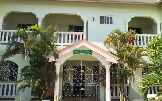 Beautiful 2-bed Apartment in Sunny Jamaica