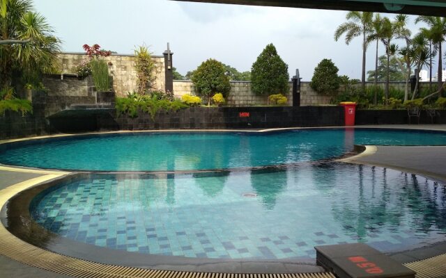 Brand New 2BR Grand Setiabudi Apartment By Travelio