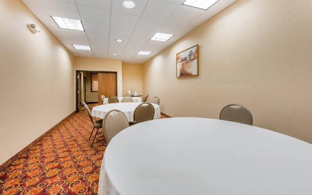 Comfort Suites Altoona North