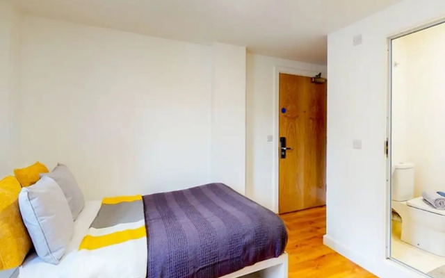 Rooms & Studios for STUDENTS Only BOLTON