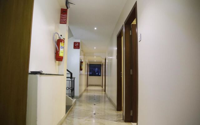OYO 2726 Hotel Elegant