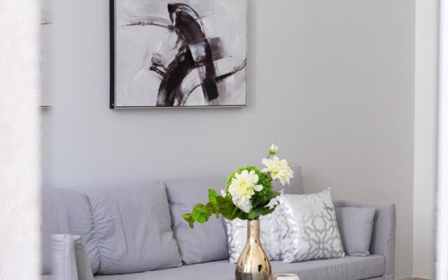 Frank Porter - Canal Residence