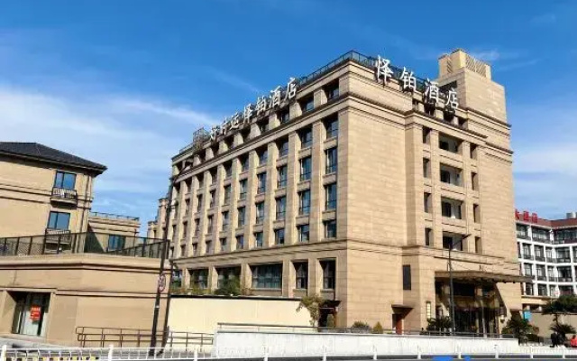 Yi PLatinum Hotel