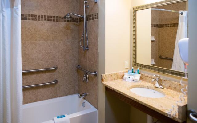 Holiday Inn Express Devils Lake by IHG