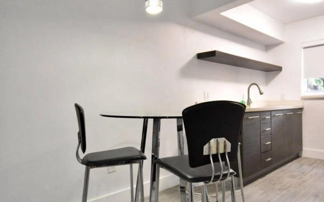 Harding Beach Suites