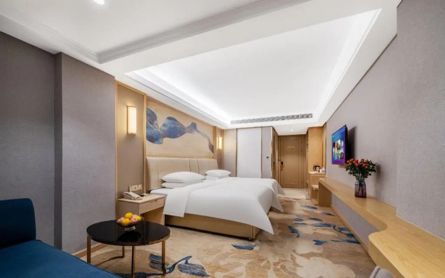 Vienna International Hotel (Shenzhen Huizhanwan Center)
