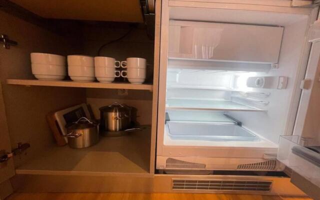 Leo Group Luxury Apartment 18-32 Alliance Palace