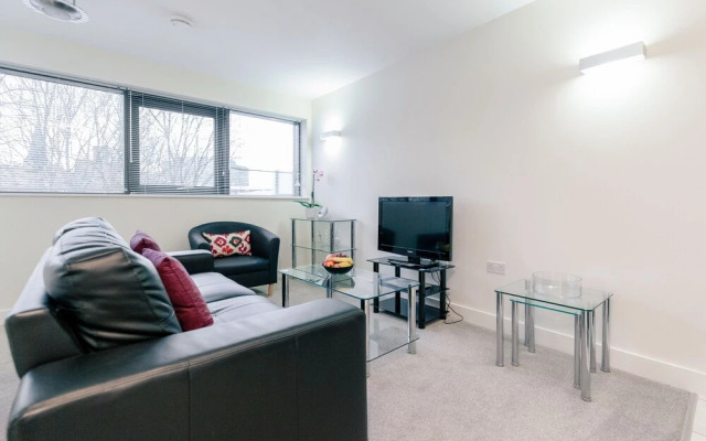 Roomspace Apartments -New Manor House