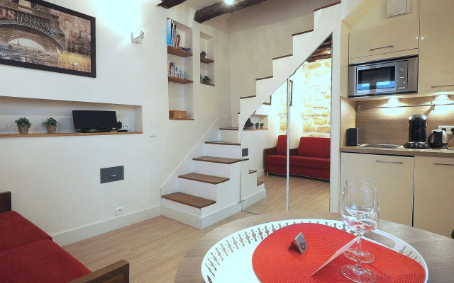 Louvre Parisian ChicSuites