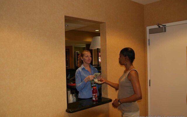 Hampton Inn & Suites Sacramento-Cal Expo