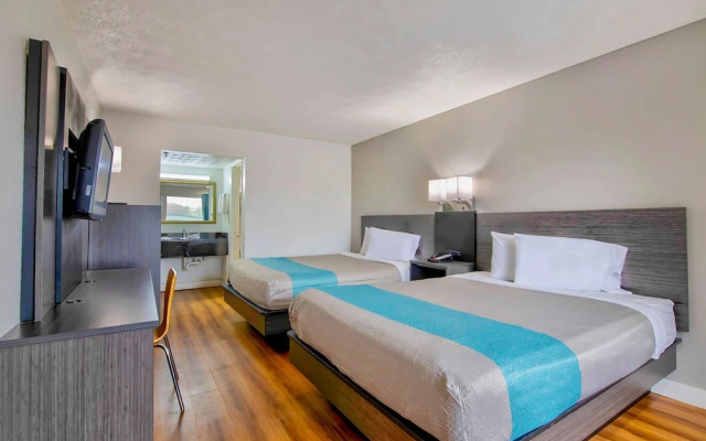 America's Comfort Lodge