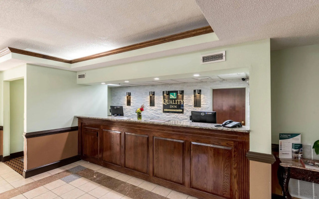 Quality Inn & Suites Clemmons I-40