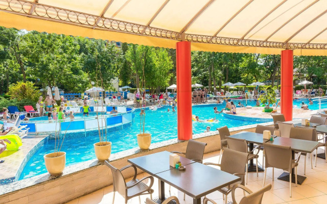 MPM Kalina Garden Hotel