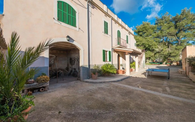 SON Alegre DE Bunyola