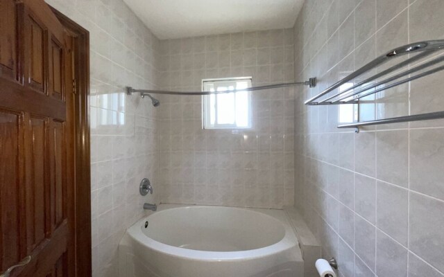 Skyline Suites Sunset Room 1 Bedroom Home by RedAwning