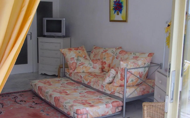 Studio Standing Bord De Mer Et Vue