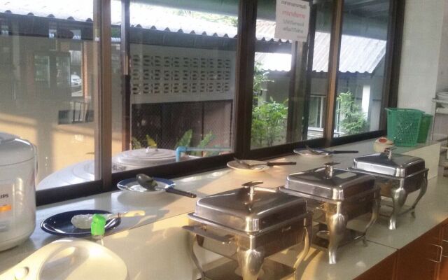 Thanakorn Garden Hotel