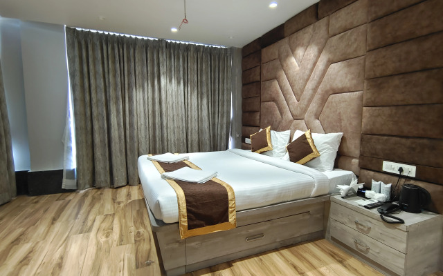 The Panash Hotel & Banquets