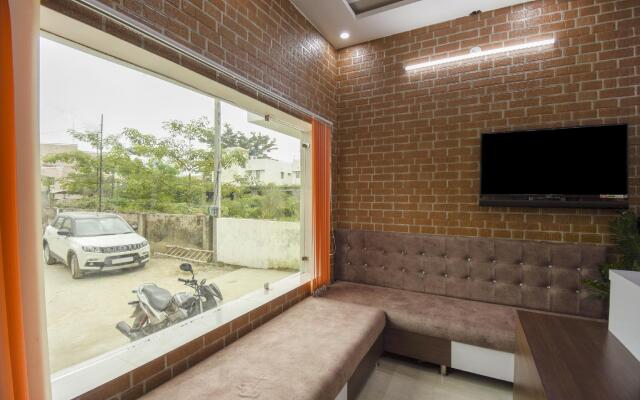 OYO Flagship 75751 Hotel Surya