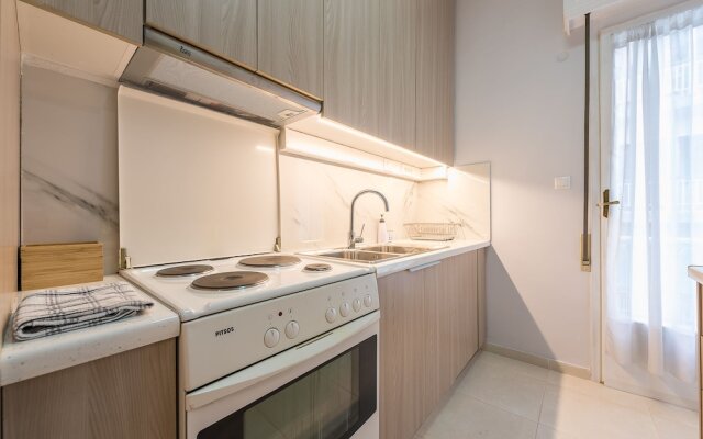 Elegant Koukaki Apartment  by Cloudkeys
