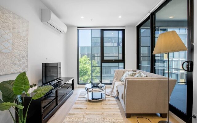 Stunning Bright Apartment At Hawthron/Glenferrie Station
