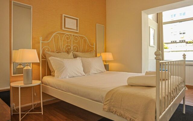 My Fair Lisbon -modern flat with elevator in central Lisbon