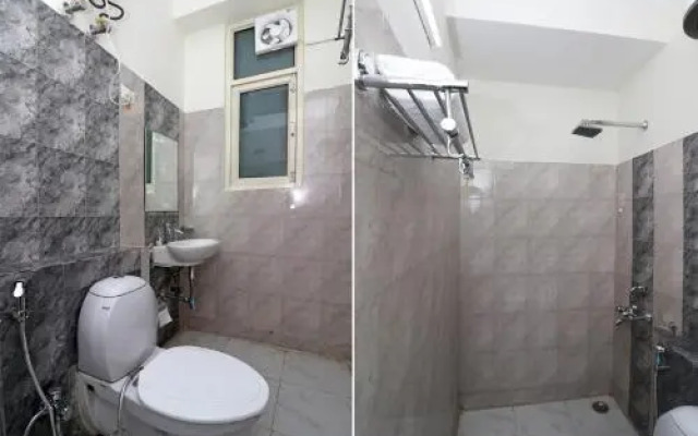 Oyo Flagship 700768 Divine Hotel