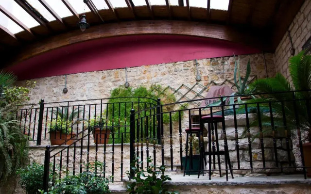 Kentrikon Hotel