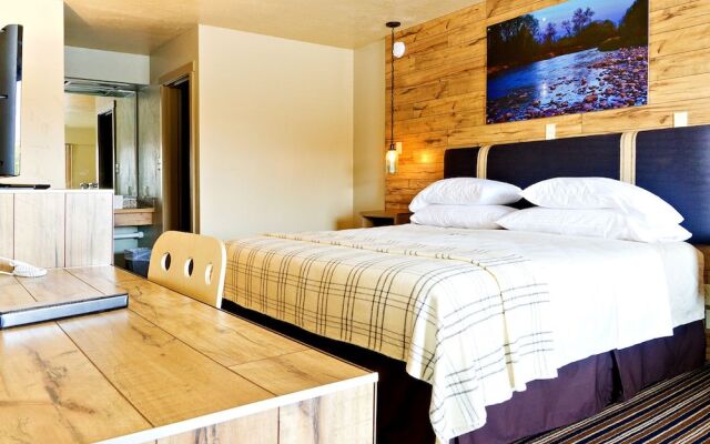 Blue Lakes Inn & Extended Stay