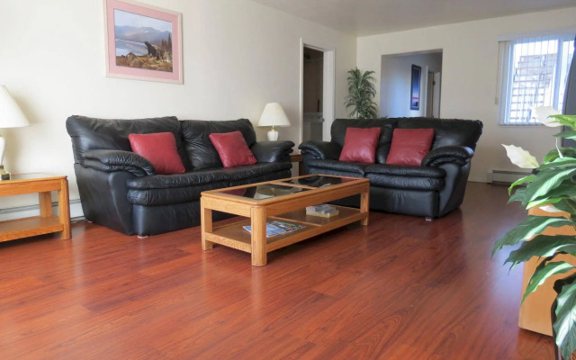 Turnagain Duplex by Welcome Home Rentals