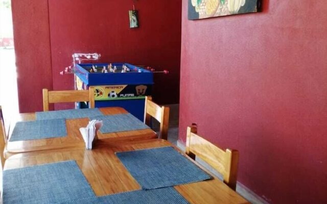 El Cihualteco Hotel Restaurante Bar