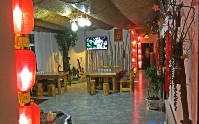 Wuchang Xuegu Another Home Hotel