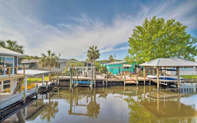 Newly Remodeled Gem on Homosassa River Canal!
