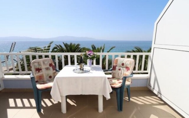 Tomo - 10 m From Beach - A1