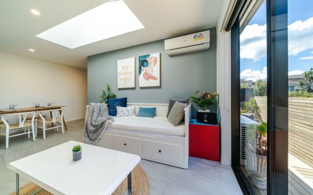 Browns Bay Brand New Super Modern 2
