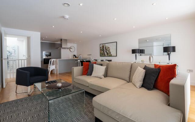 Trendy Queen s Park Home Close to Hampstead