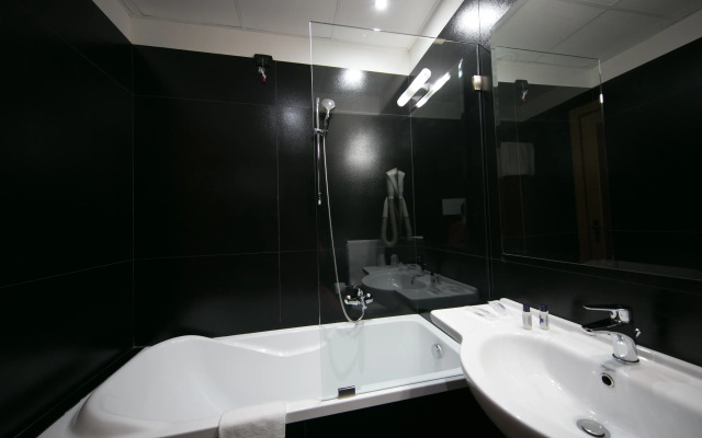 Mediterranea Hotel & Convention Center