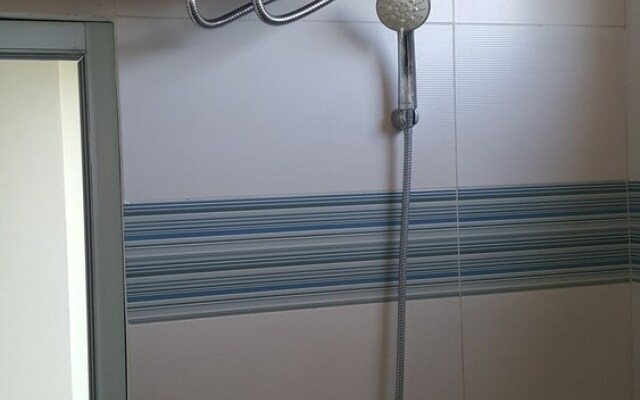 OYO 2203 Wira Residence