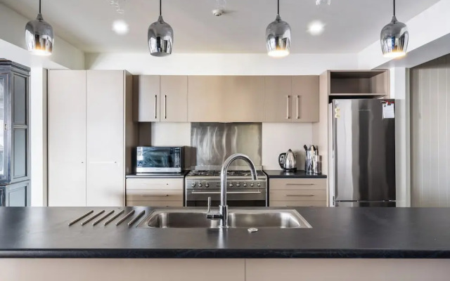 Manor Place Apartment