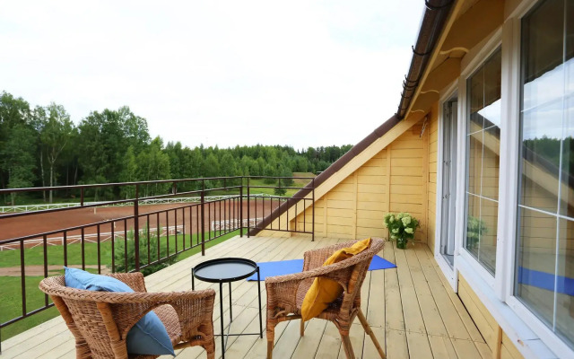 Конный Двор в Пржевальском