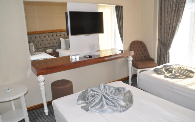 Grand Sera Hotel