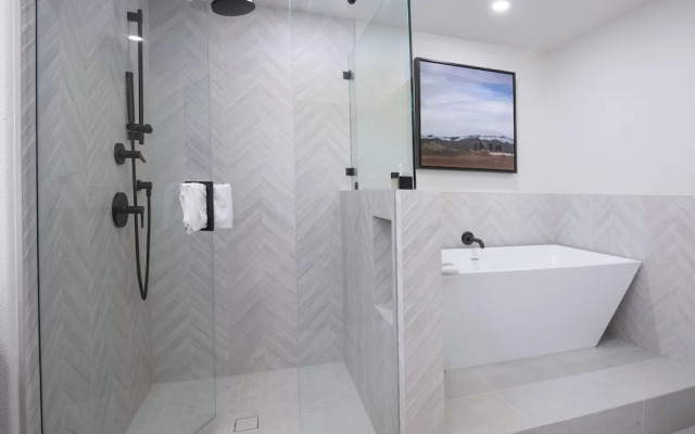 Aspenwood 102 2 Bedroom Condo by RedAwning