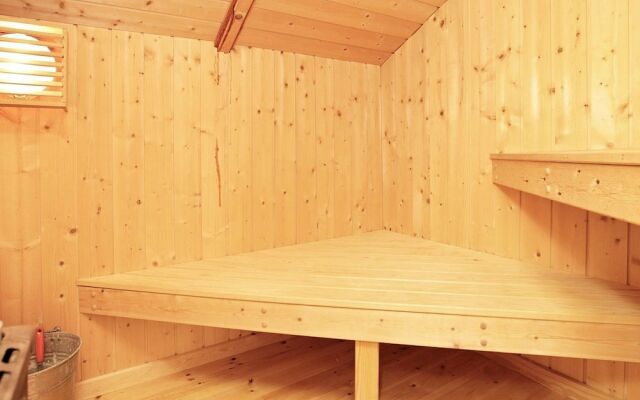 8 Person Holiday Home in Humble-by Traum