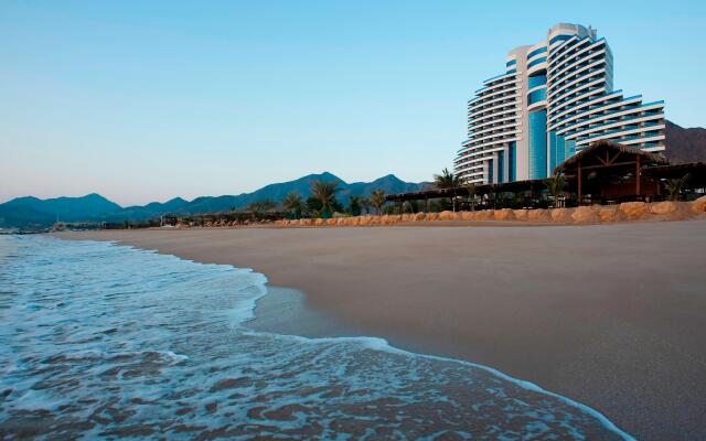 Le Meridien Al Aqah Beach Resort