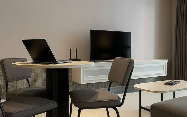 Millerz Square by Tido Tido