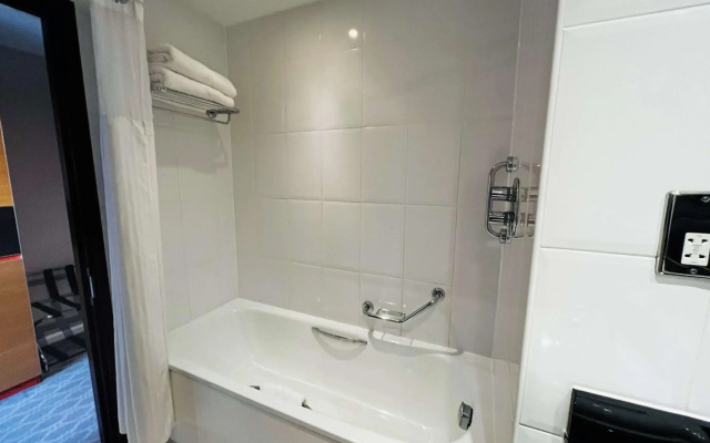 Hilton East Midlands Airport