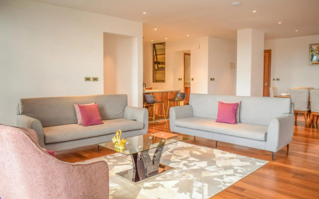 Broadwalk Residency