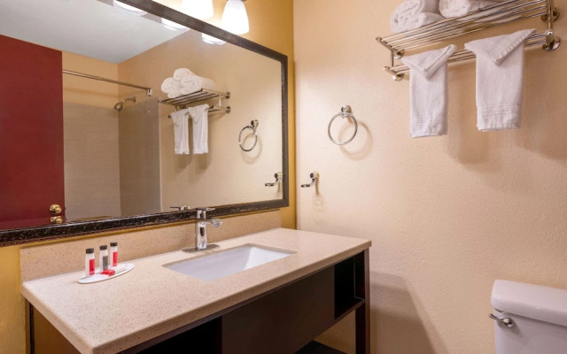 Sutton Suites Hotel